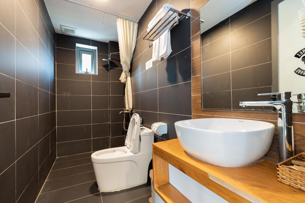 Smeraldo Hotel & Apartment Da Nang Bagian luar foto