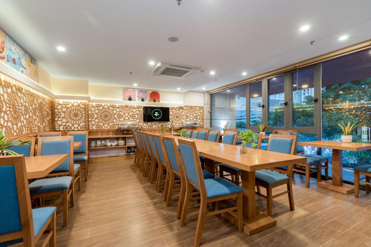 Smeraldo Hotel & Apartment Da Nang Bagian luar foto